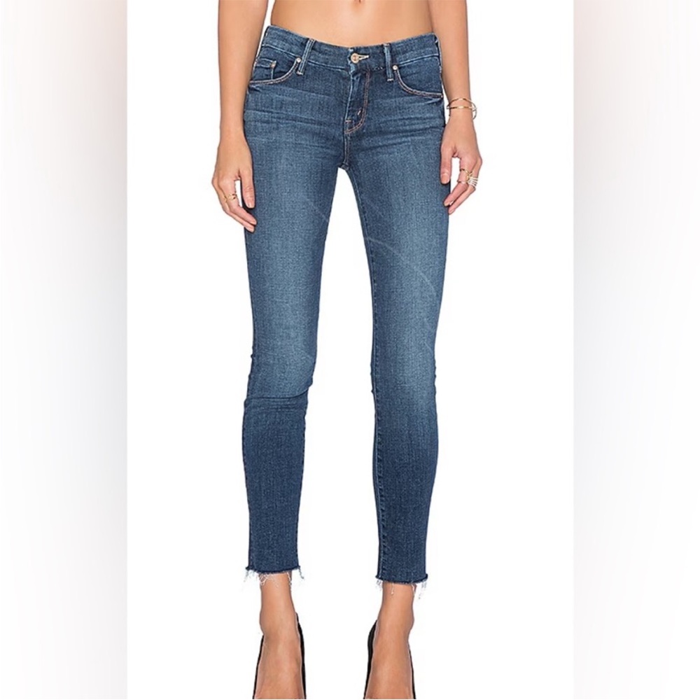 MOTHER Looker Ankle Fray Jeans in Girl Crush Wash